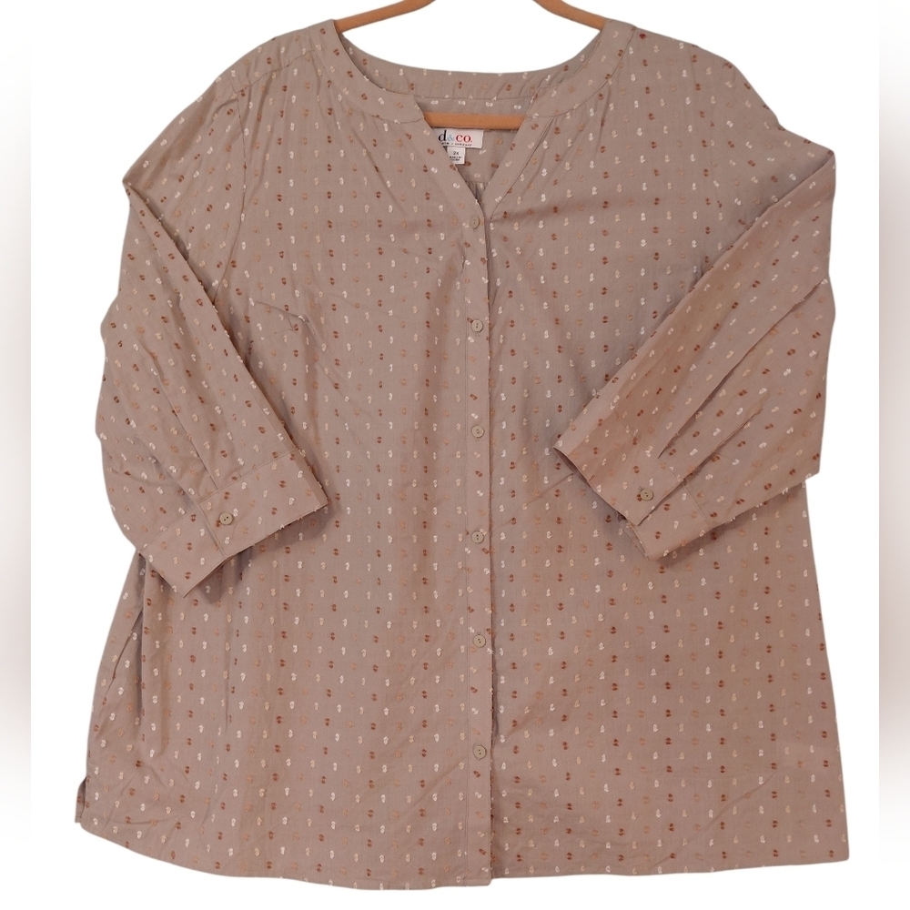 D&Co Beige Tan Dobby Dot Casual Button Down Top 3/4 Sleeve V-Neck Blouse 2X Plus
